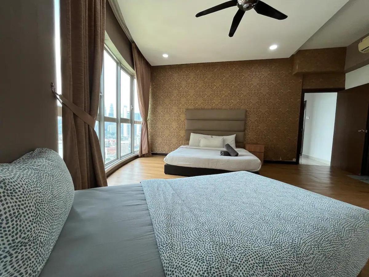By Regalia Apartment